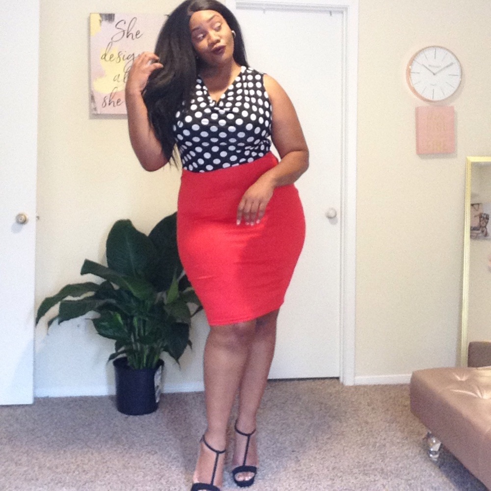 Red white and black body con plus dress
